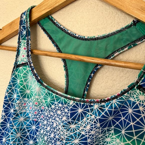 Victoria’s Secret Sport | Blue Green Patterned Sports Bra - Picture 4 of 7